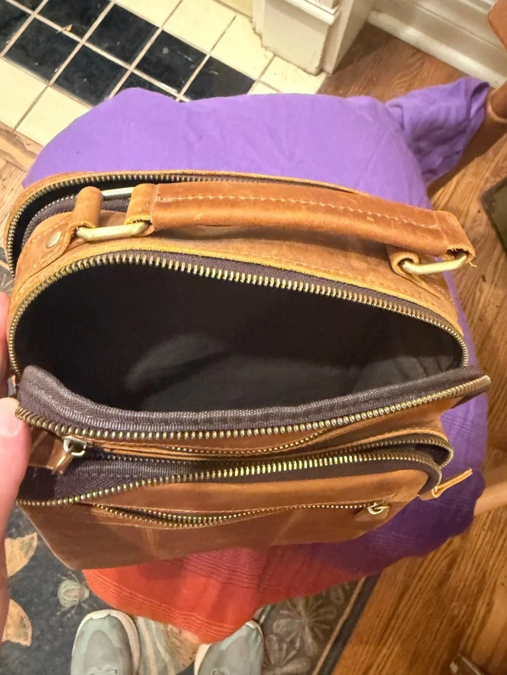 Jack&Chris Leather Messenger Bag.
